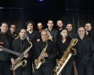 La Tico Jazz Band nació en setiembre del 2001, inspirada en un concepto clásico de las Big Bands.