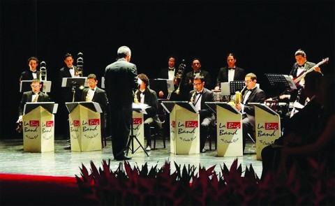 La Big Band de Costa Rica ofreció en 1989 su primer recital  bajo  la  dirección  del  maestro  Egon  Rietman  