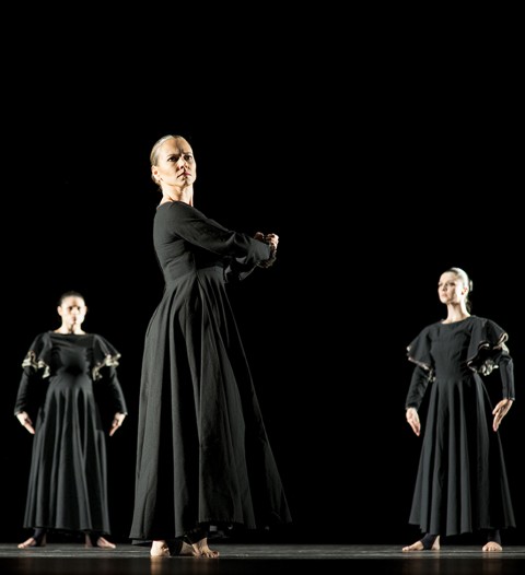 Gabriela Dörries interpreta a Bernarda Alba