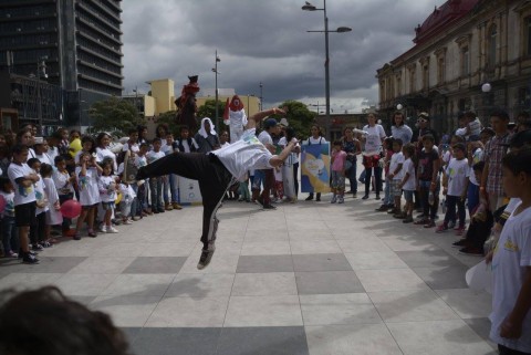 Las familias disfrutaron de arte urbano.